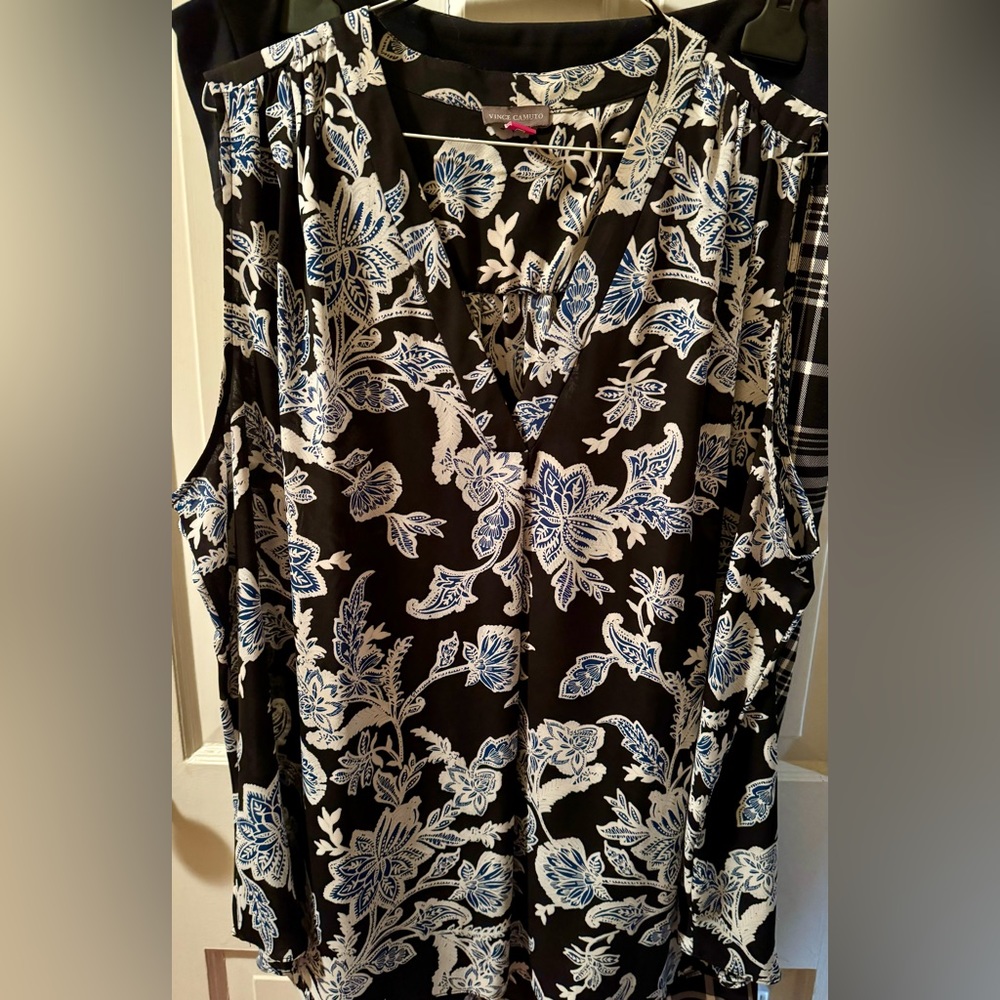 Vince Camuto blouse size 3x